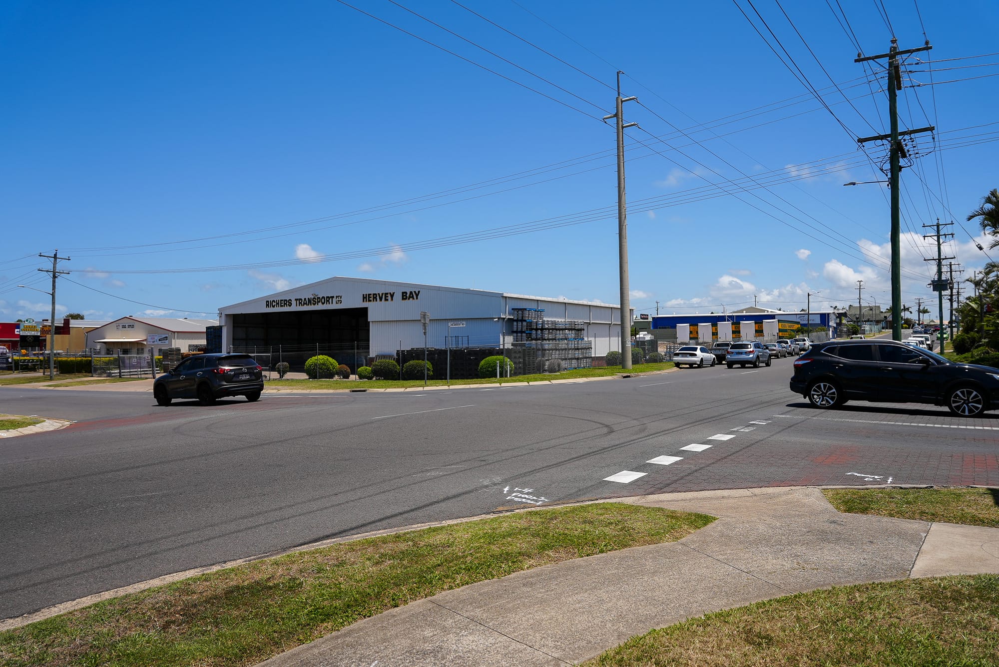 Traffic lights installed at busy Pialba intersection